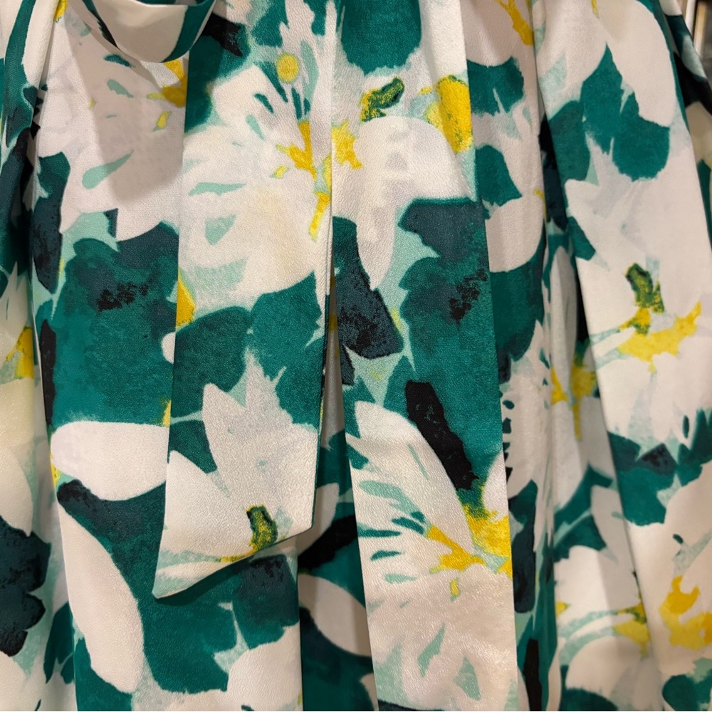 Vince Camuto Green and White Floral Dress